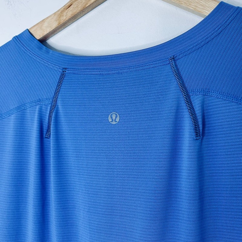 LULULEMON REPETITION SHORT SLEEVE TEE MENS XL HARBOR BLUE PERFORMANCE BASIC gallery