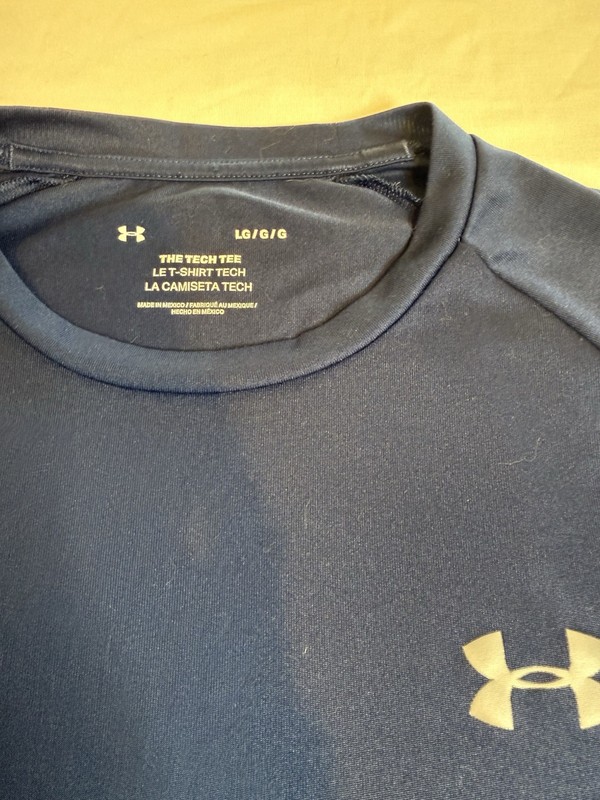 Under Armour Men's Large Navy Blue Loose Short Sleeve The Tech Tee Style 1326413 gallery