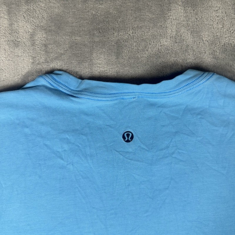 Lululemon Short Sleeve T Shirt Mens Medium Blue Athletic Gym Workout Outdoor gallery