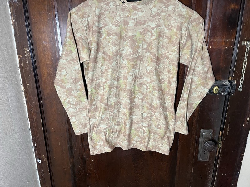Under Armour ColdGear Mock Compression Shirt Men's XL Digital Camo Hunting gallery