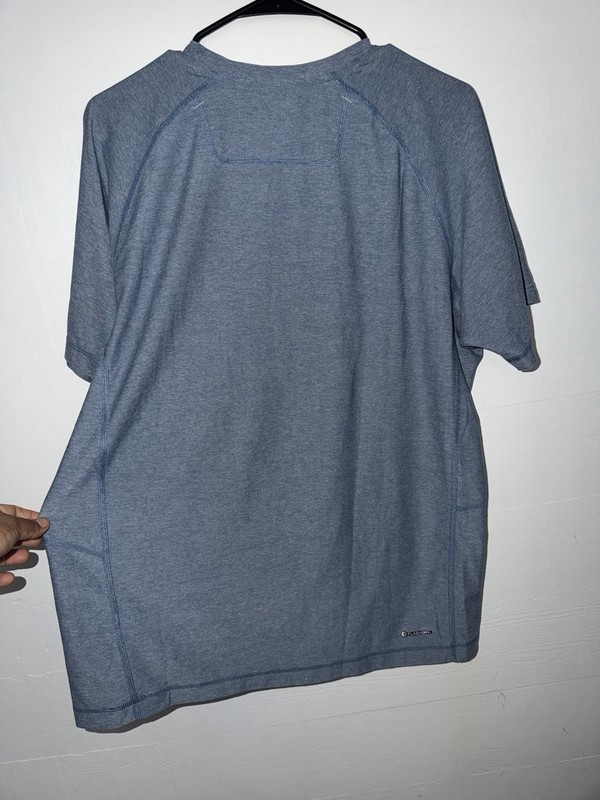 The North Face FlashDry Quick Dry Men's Blue Crew Neck Raglan T-Shirt L gallery
