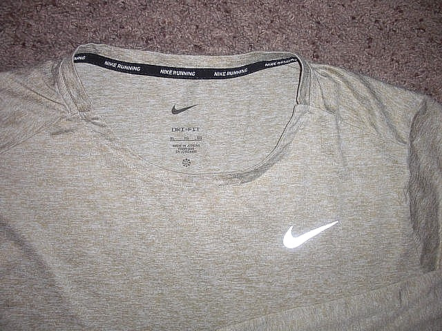 NIKE RUNNING Gold/Yellow athletic Dri Fit long sleeve pullover shirt men's XL gallery