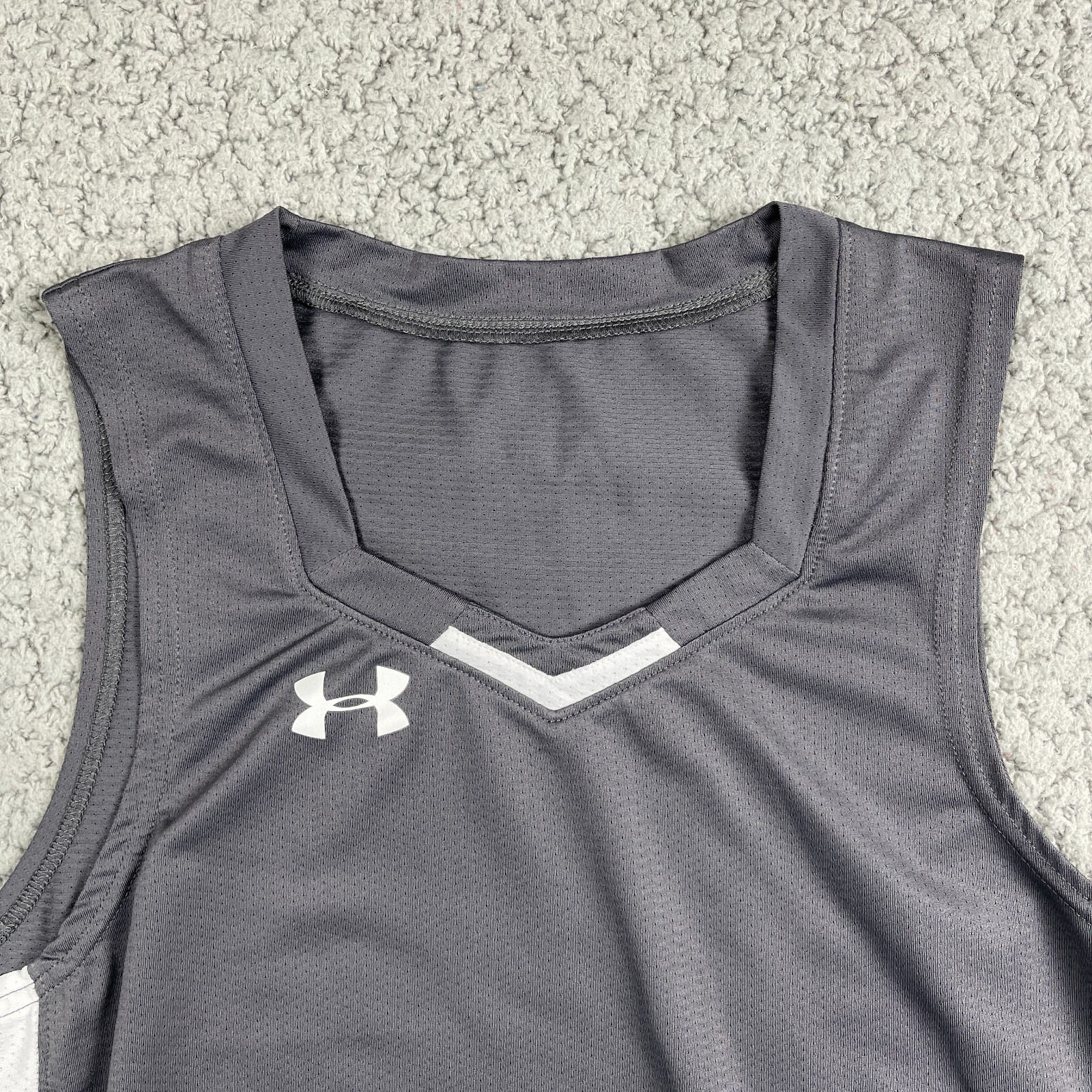 Under Armour Practice Basketball Jersey Mesh Tank Top Mens Small Gray gallery
