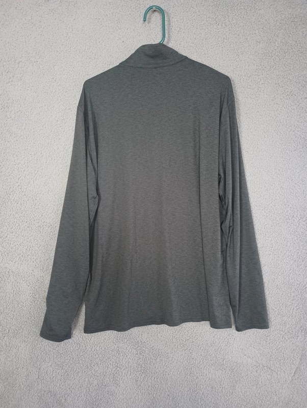 Vuori Sweatshirt Men XXL Gray Performance Quarter Zip Secure Pocket Long Sleeve gallery