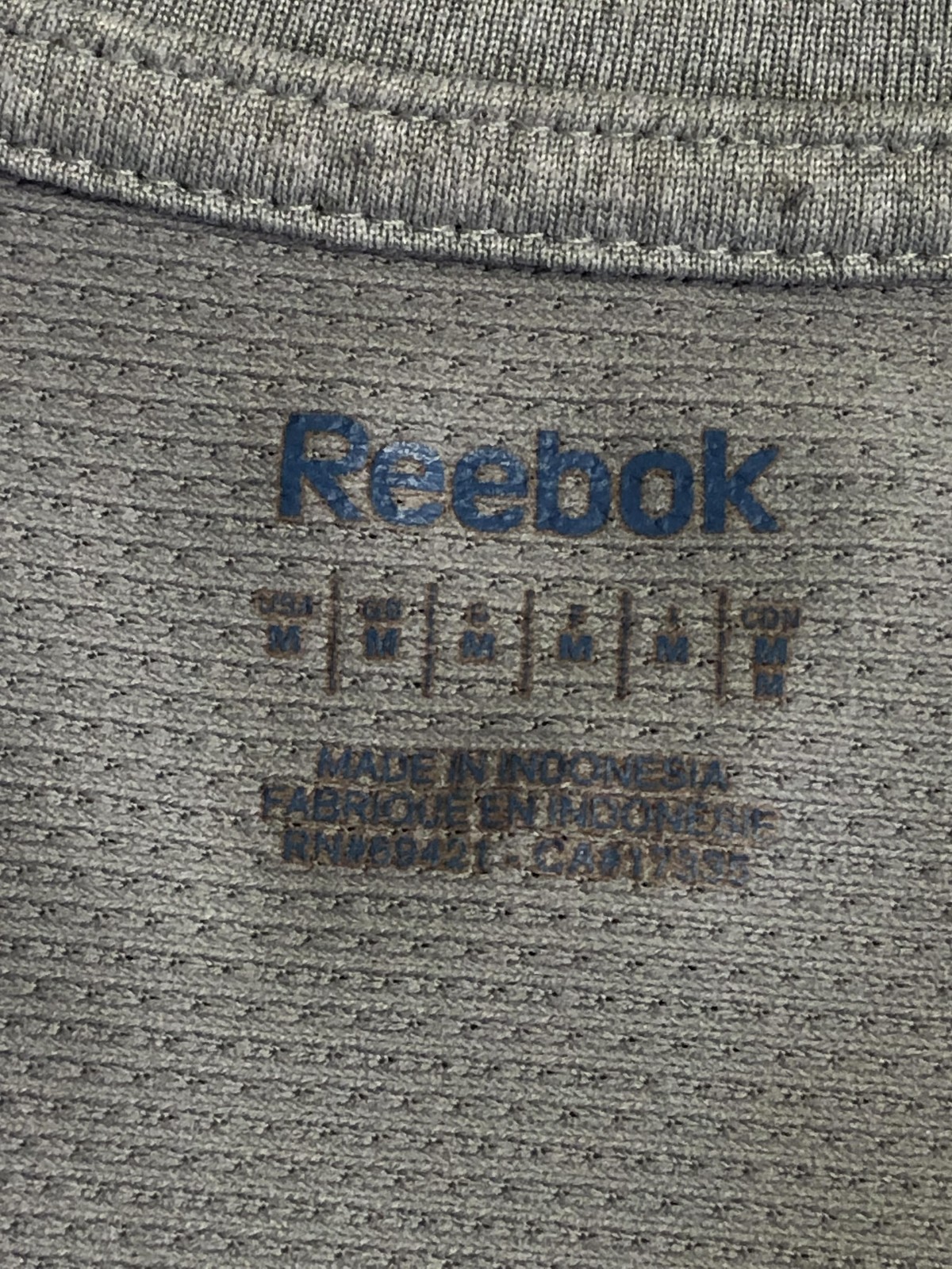 Reebok Shirt Mens Medium Gray Short Sleeve Mesh Athletic Performance Top gallery