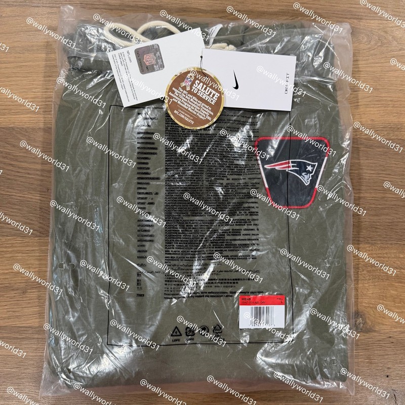 Nike New England Patriots 2025 Salute to Service Standard Issue Authentic Hoodie gallery