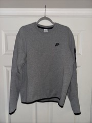 Men’s Nike Tech Shirt Grey With Zipper