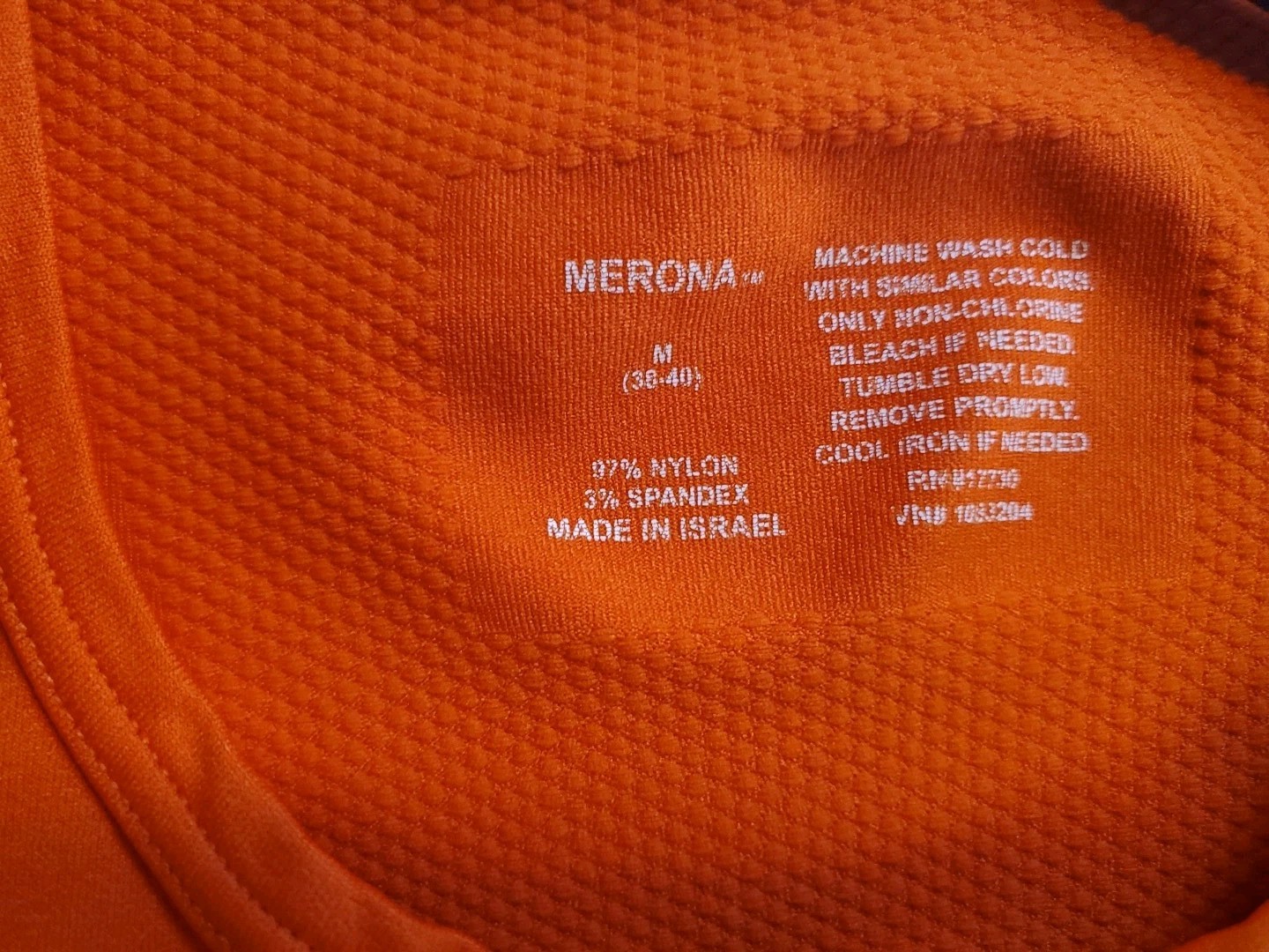 Merona Short Sleeve Compression Activewear Shirt - Ribbed Sides -Size M (38-40) gallery