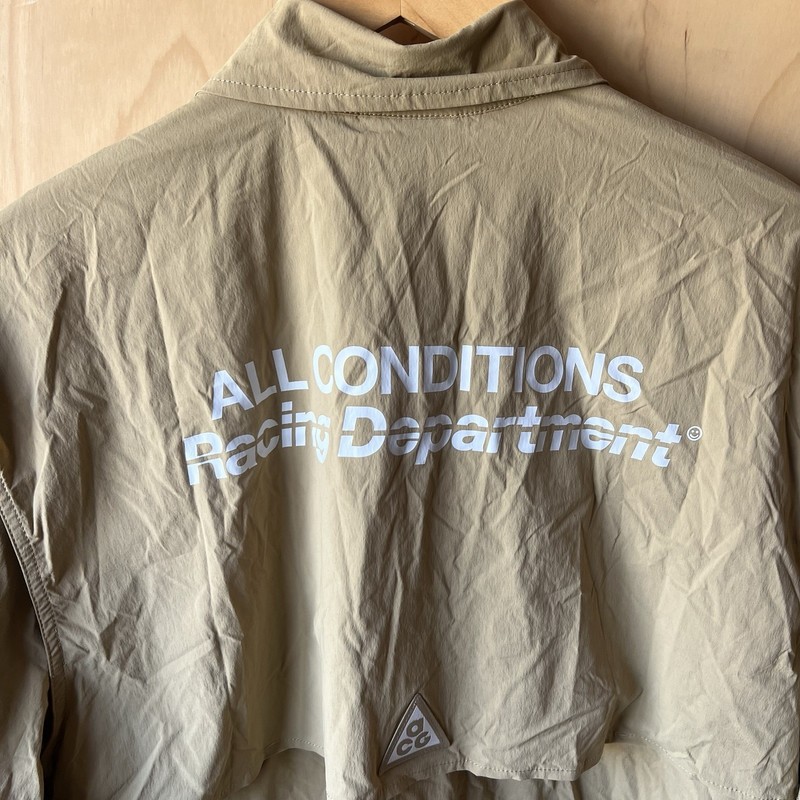 Nike ACG Orb Weaver Utility Shirt Team Racing Dept. Men’s Size Small Beige gallery