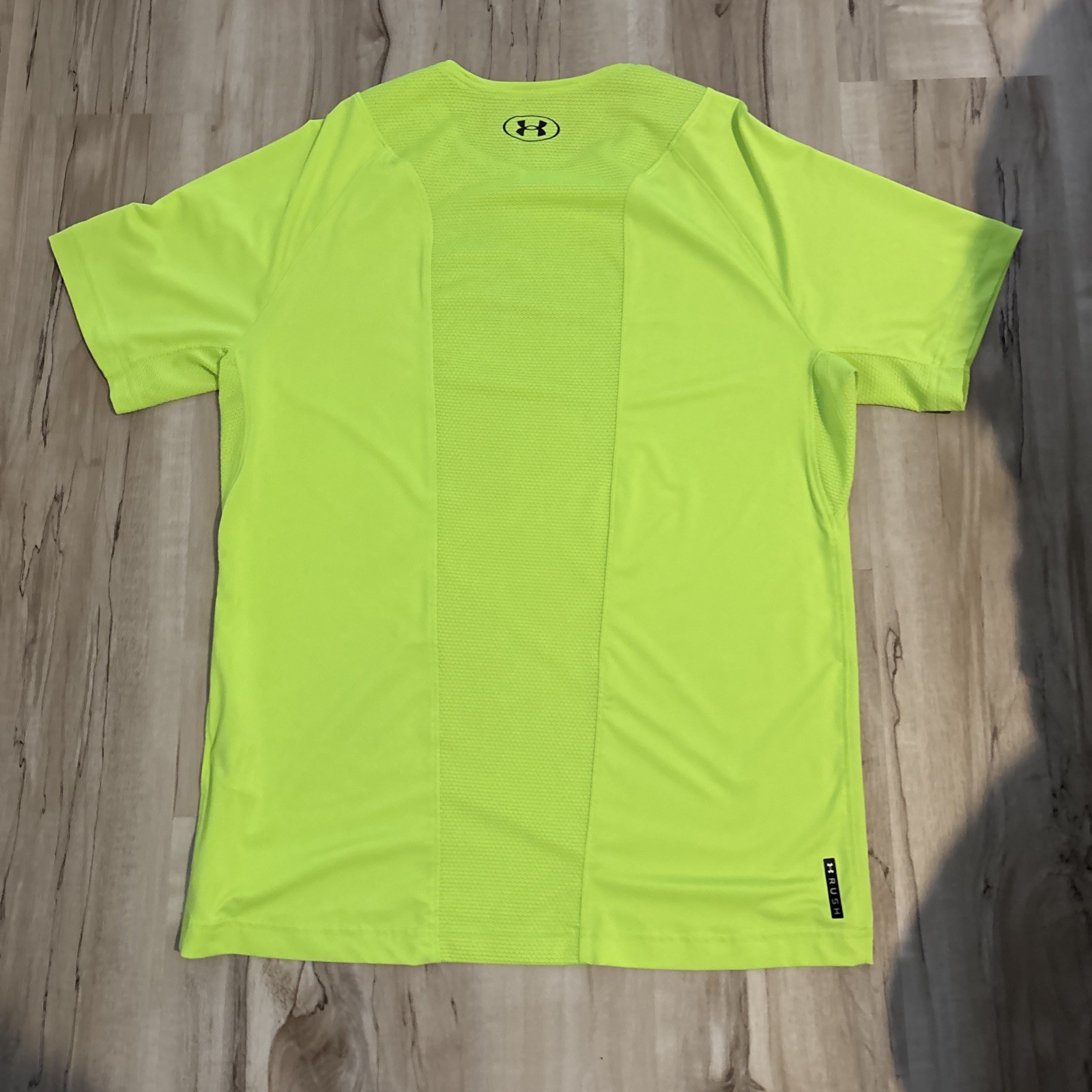 Under Armour Shirt Mens Large Neon Yellow HeatGear Loose Athletic T-Shirt Tee gallery
