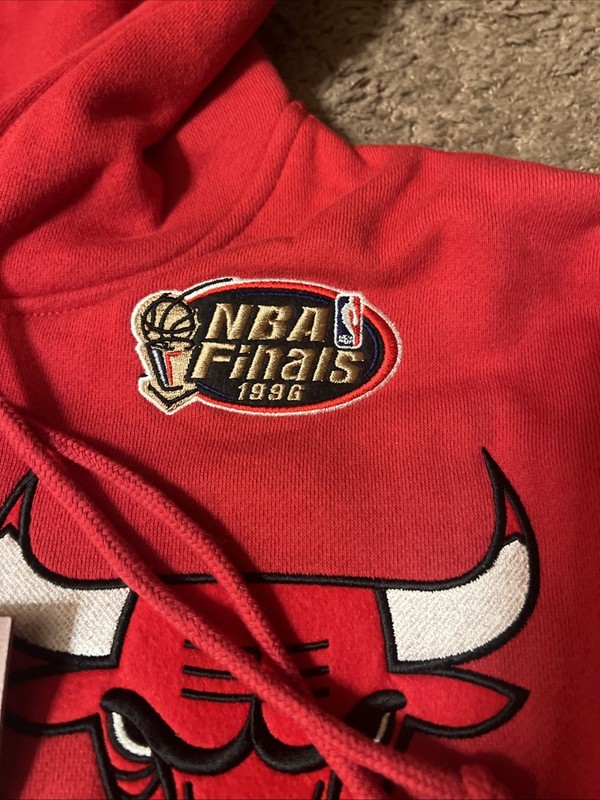 Mitchell & Ness NBA Chicago Bulls Champ City Jordan Three Peat Hoodie Medium gallery