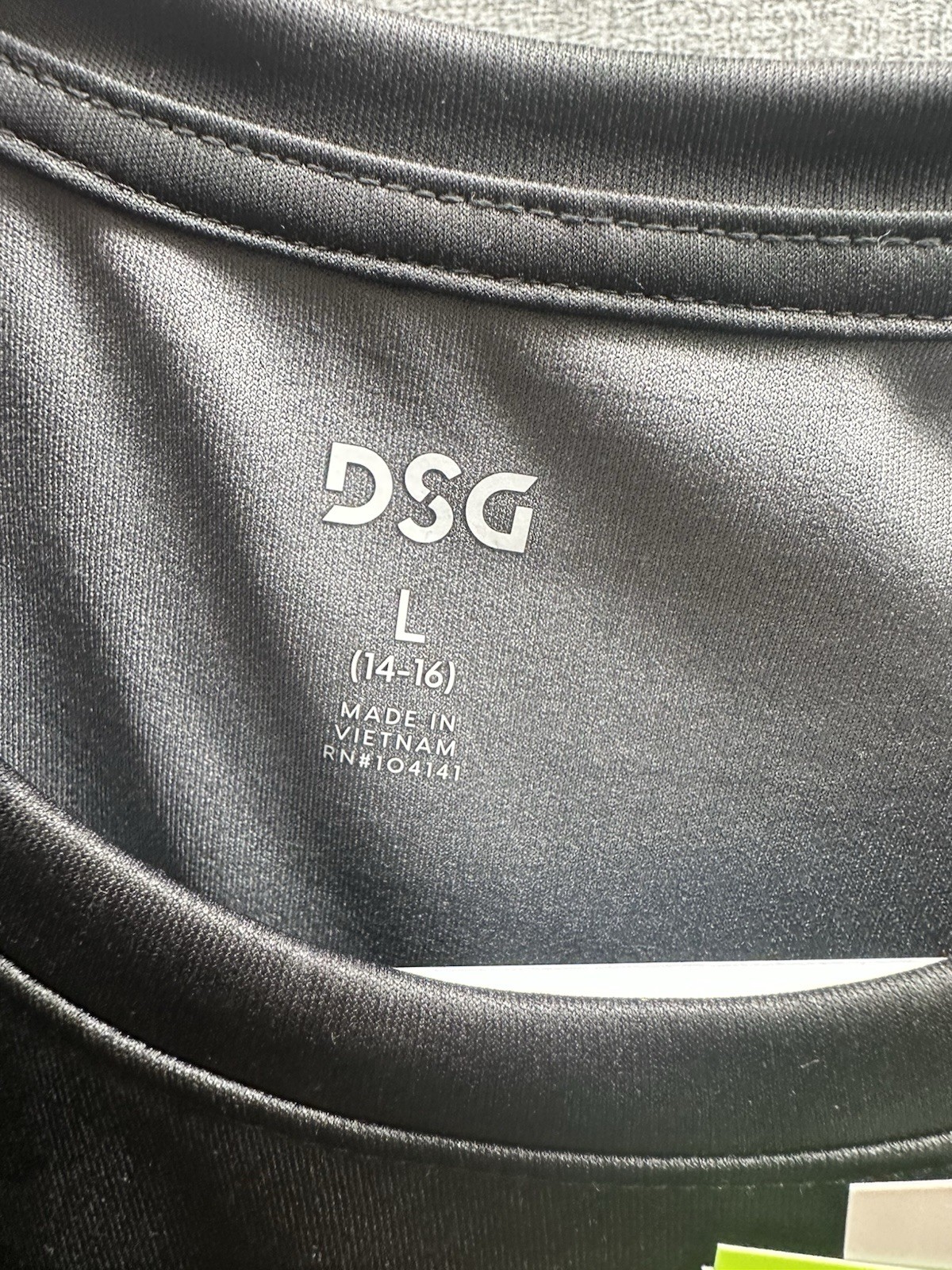 DSG Tank Top Size 14-16 Men’s Large gallery