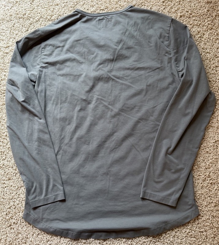 Men’s Cuts Grey Curved Hem Long Sleeve Shirt Size XL gallery