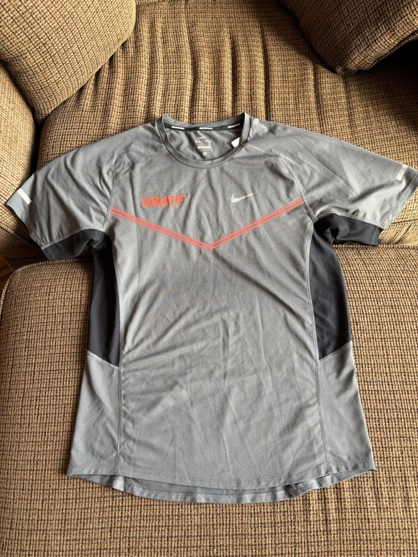 Nike Mens Dri Fit USATF Track & Field Running USA T-Shirt Gray Coral Med - EUC! gallery