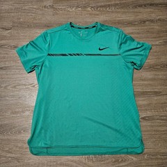 NikeCourt Dri-FIT Challenger Tennis Shirt Mens Large Green Athletic Short Sleeve