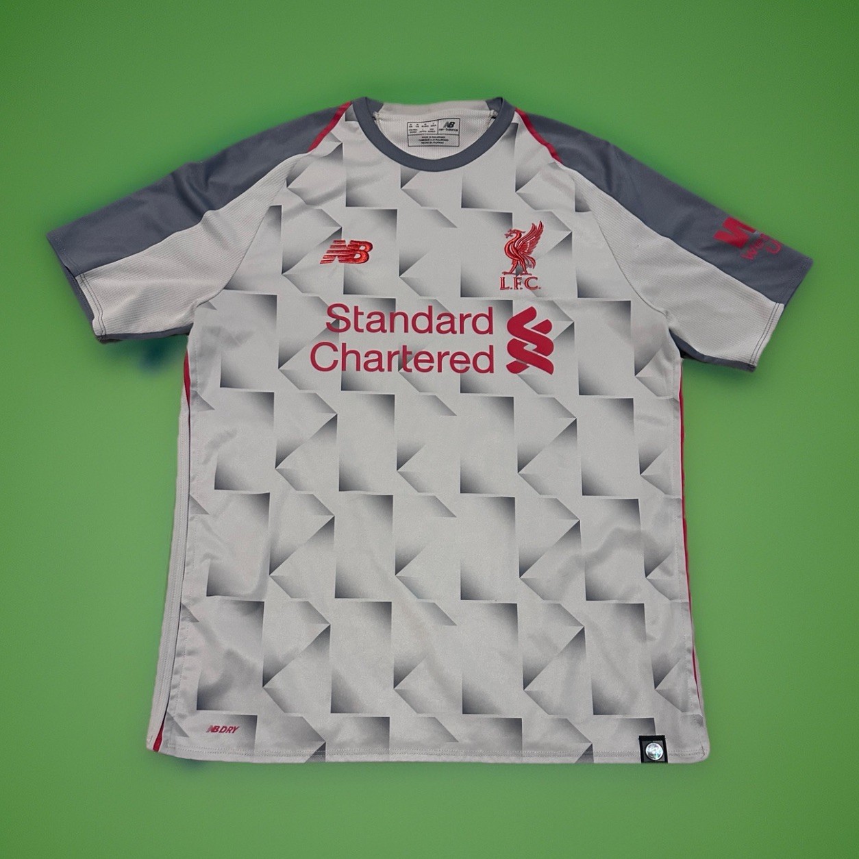 Liverpool 2018 2019 Third Football Jersey Mens Medium New Balance Shirt Camiseta gallery