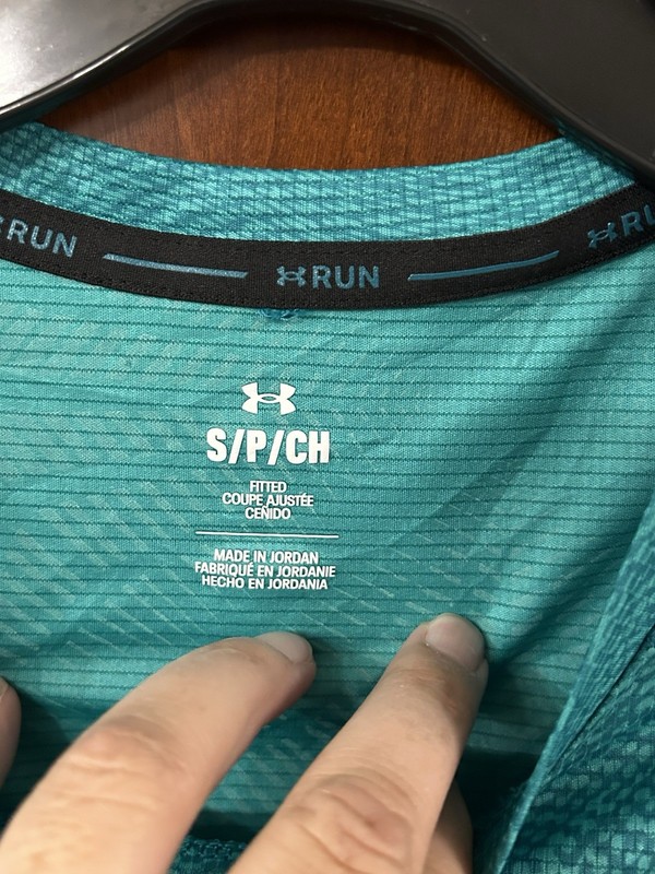 Under Armour Run COOLSWITCH Printed Short-Sleeved T-Shirt in Teal Size Small gallery