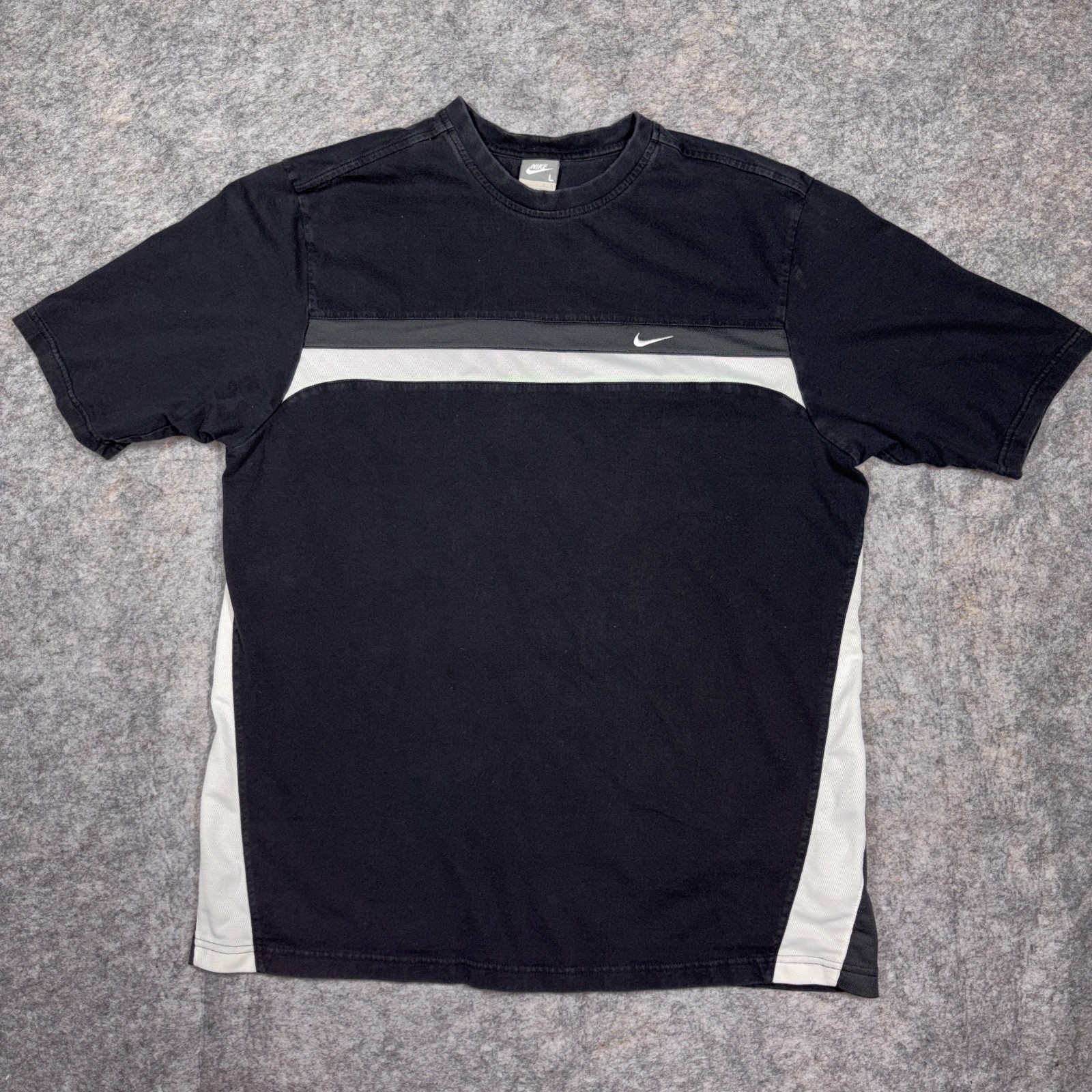 Nike Sphere Stripe T-Shirt Mens Large Shortsleeve Athletic Black Gray Swoosh NSW gallery