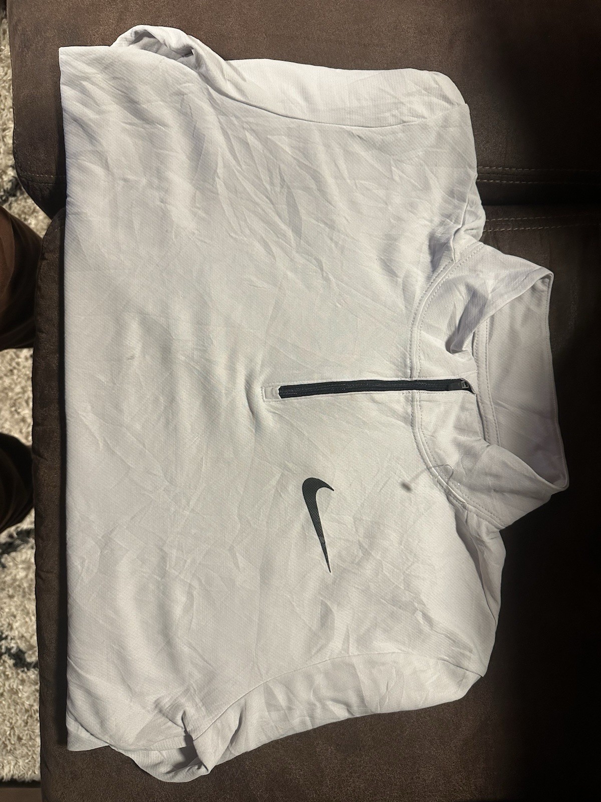 Nike Men’s M White 1/4 Zip Mock Neck Short Sleeve Polyester Gym Top gallery