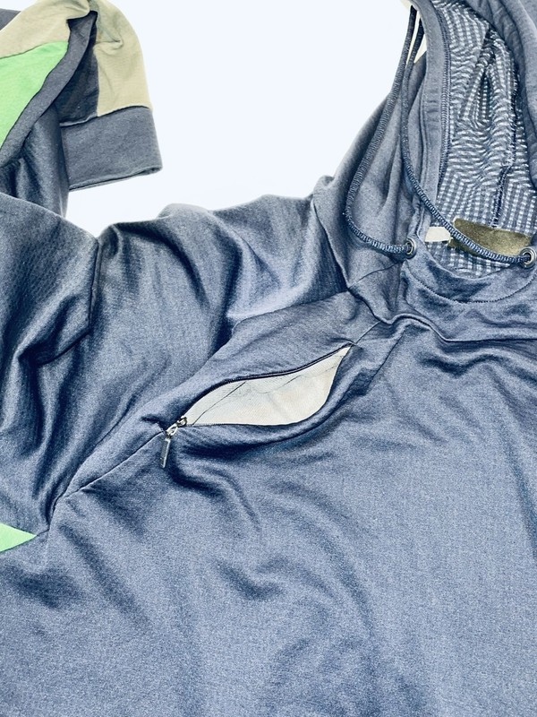 Under Armour, Fighting Irish. ColdGear Long Sleeve Pullover Hooded Shirt. M Lg/G gallery