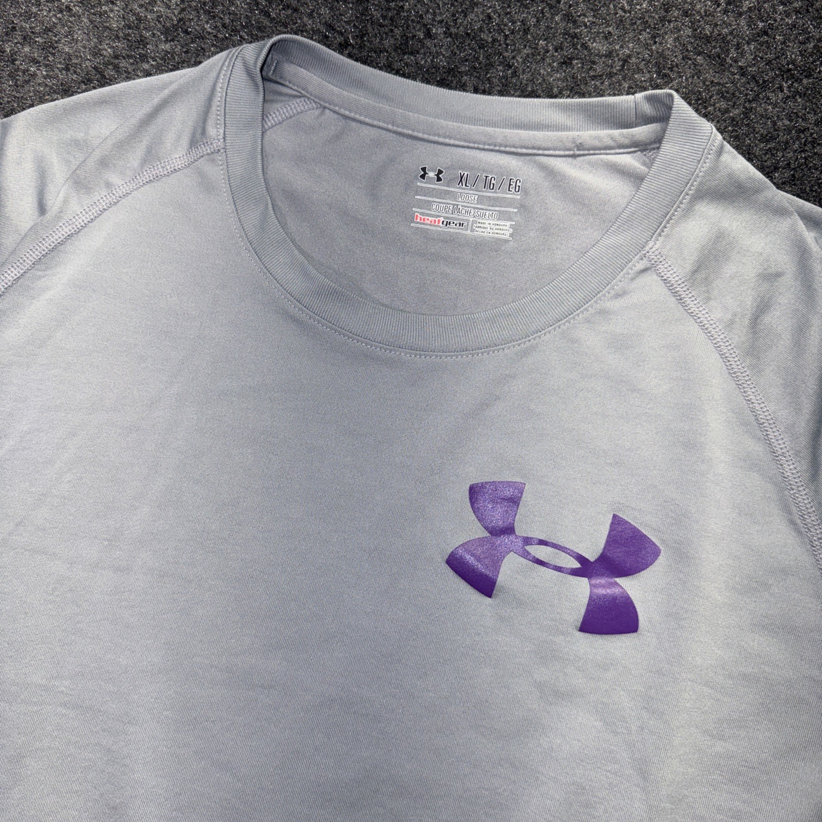 Under Armour Long Sleeve Athletic Top Grey Men Sz XL Loose Fit gallery