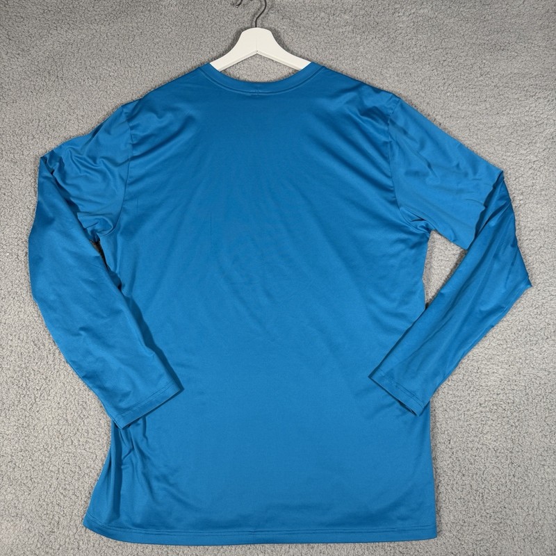 Patagonia Capilene Blue Long Sleeve Shirt Size XL Dog Man Truck Car Driving gallery
