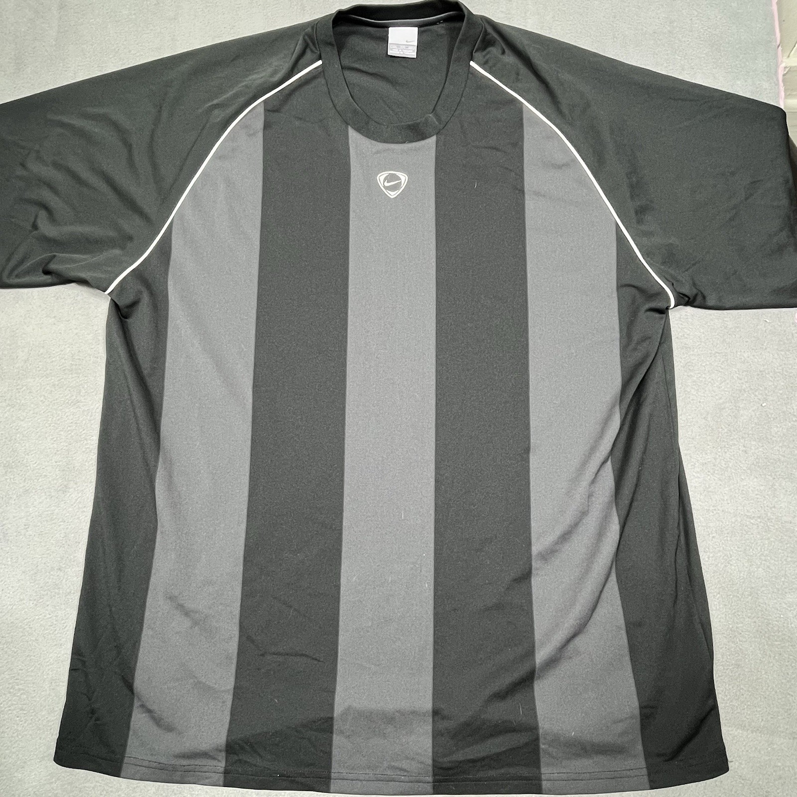 Nike Shirt Mens 2XL Black Gray Raglan Striped Athletic Training Swoosh Top gallery