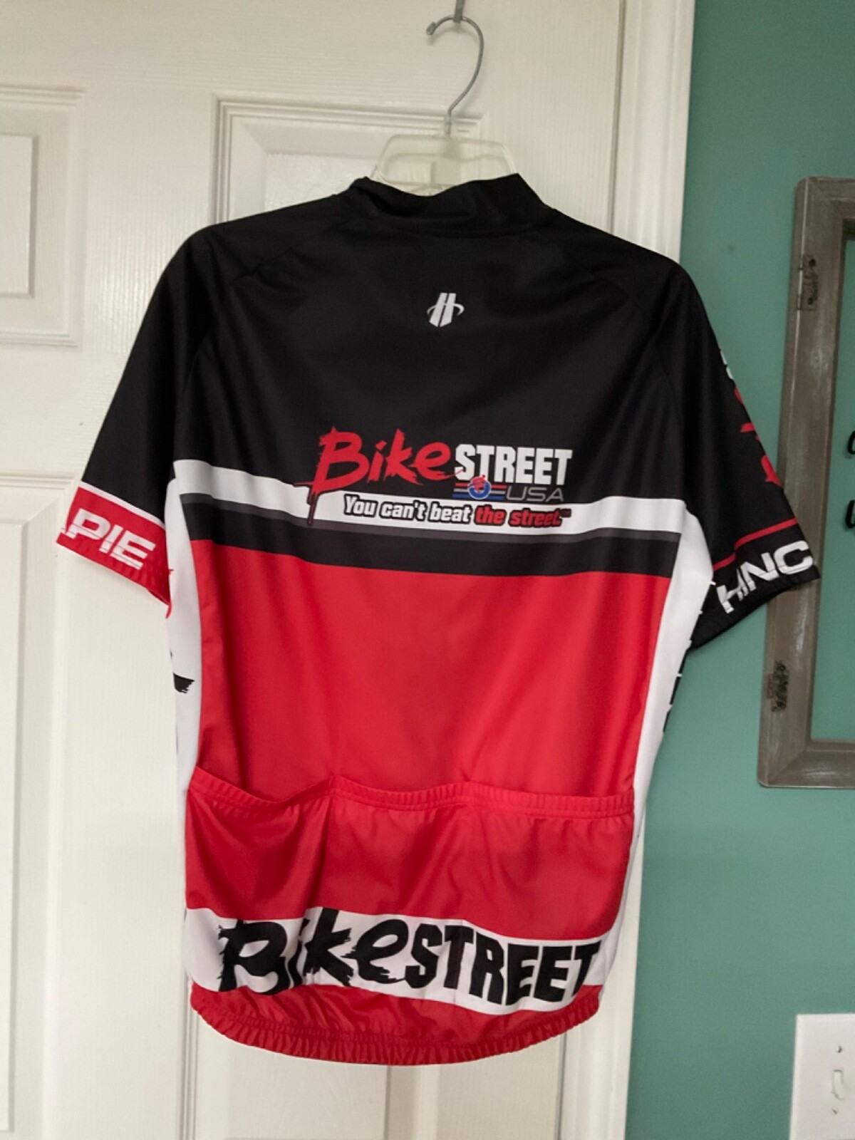hincapie Men’s black red bike street cycling jersey Size M (CON80) gallery