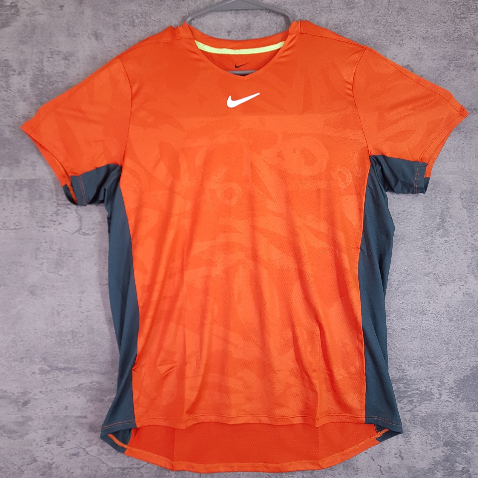 NIKE Court Dri FIT Advantage Tennis Shirt Mens LARGE Orange Grey Center Swoosh gallery