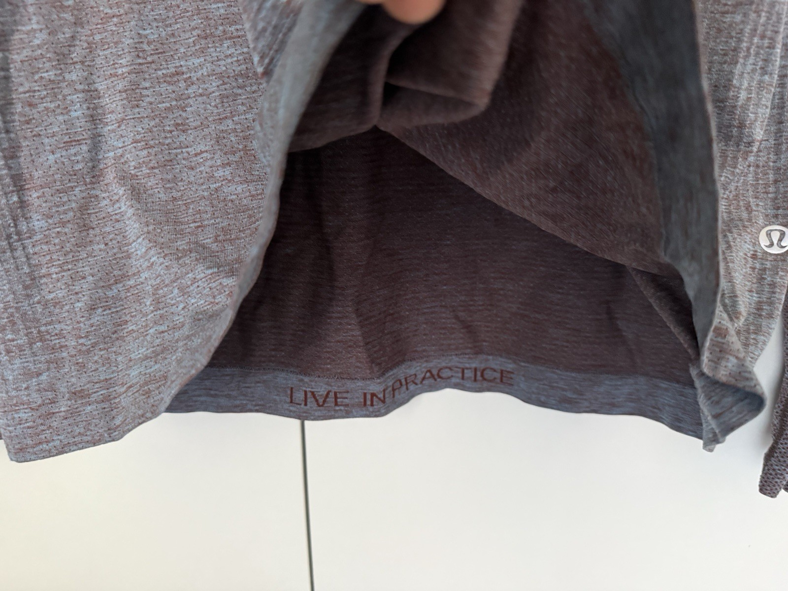 [Lululemon] Men’s Metal Vent Tech Long Sleeve Tee, Purple Gray, Size M gallery