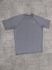 Nike Mens Running Shirt Gray Size Medium Dri-Fit Short Sleeve Adult. C38
