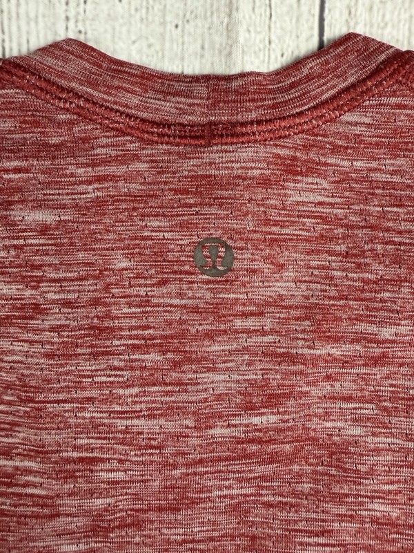 VGC! Lululemon Metal Vent Tech Active Shirt Heather Red Sz Small gallery