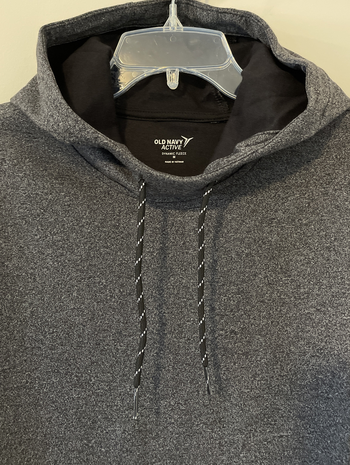 Old Navy Active Men’s Dynamic Fleece Medium Zip Pocket Hooded Shirt NWT! A3064 gallery
