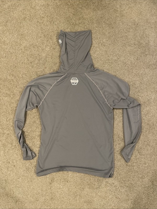 DR. SKIN Exercise Top Sz M Men's Gray High Funnel Neck Long Sleeve Base Layer gallery