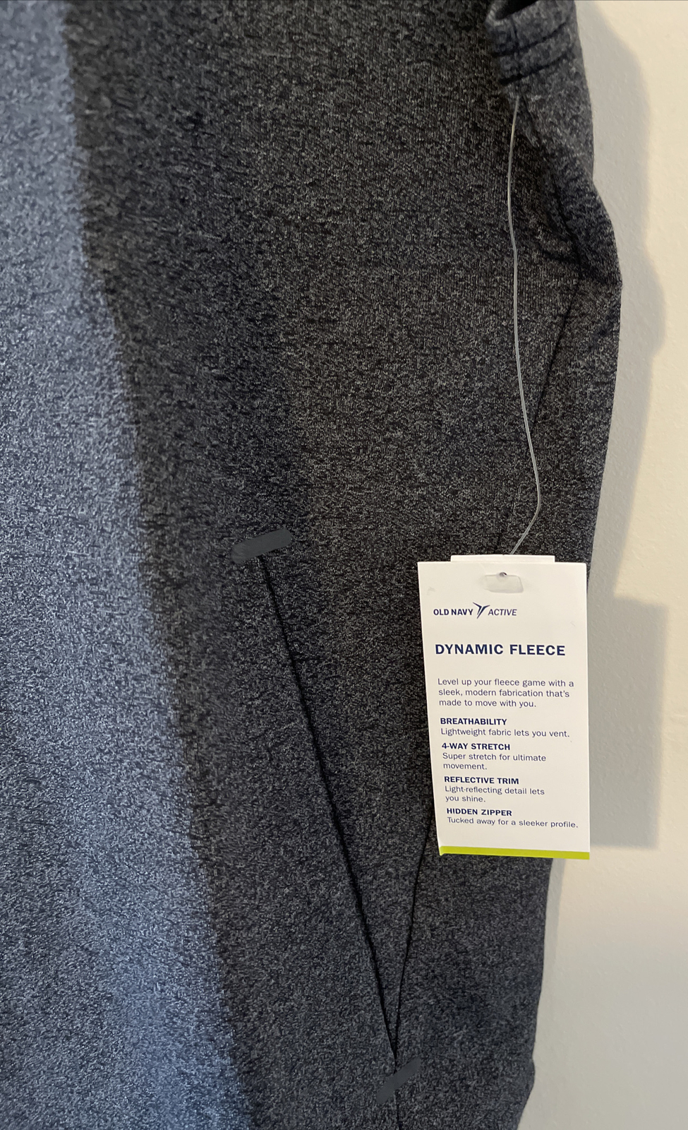 Old Navy Active Men’s Dynamic Fleece XL Gray Zip Pocket Hooded Shirt NWT! A3063 gallery