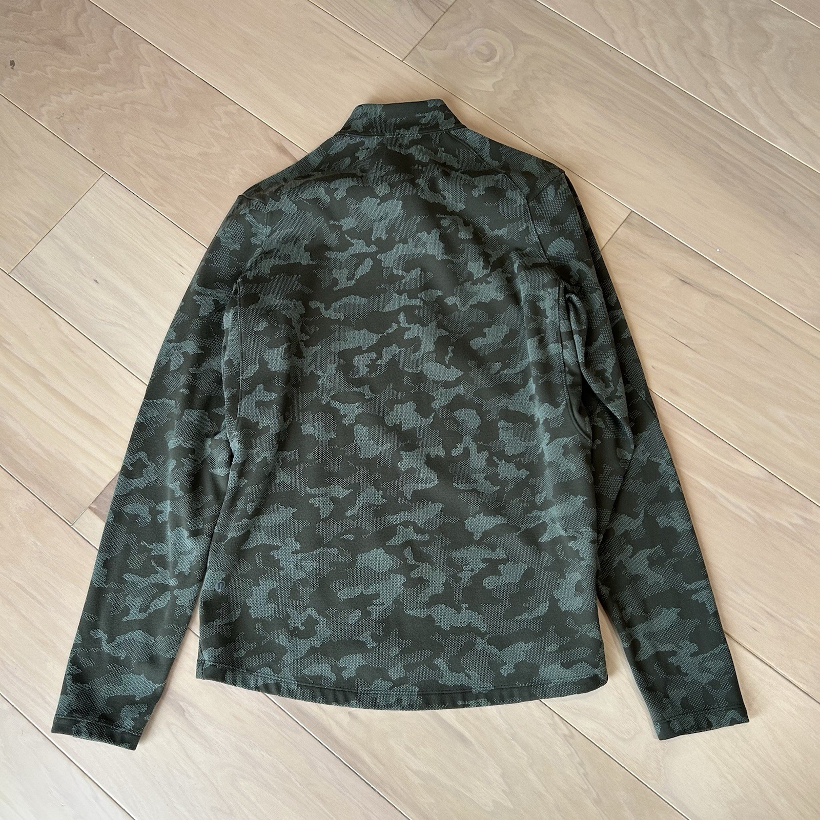 Surge Warm 1/2 Zip Jacquard Camo Pullover Men’s Medium gallery