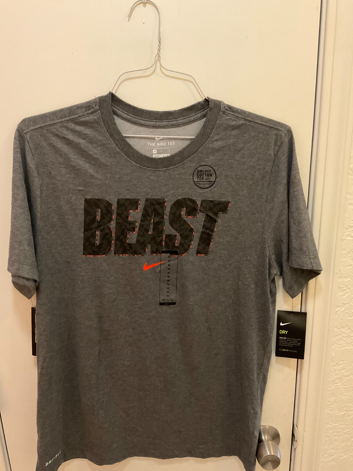 The Nike Tee Beast Dri-Fit *Pick Color* Medium gallery