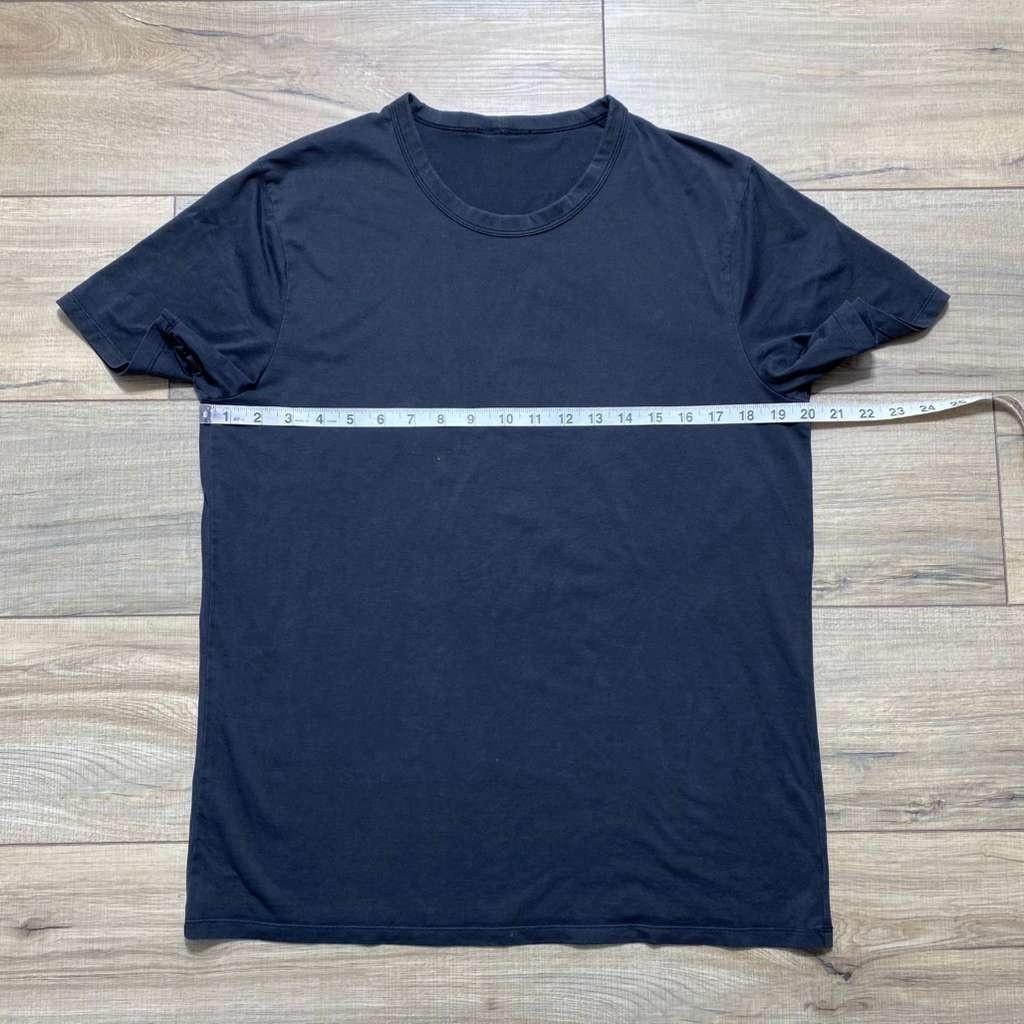 Lululemon Men's Crewneck Solid Basic Short Sleeve Short Black See Measurements gallery