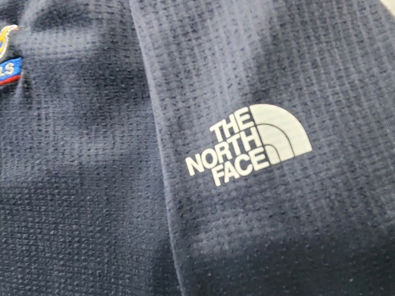 The North Face "Ball Park Buns & Rolls" 1/4-Zip Pullover Men's XL Blue Stretch gallery