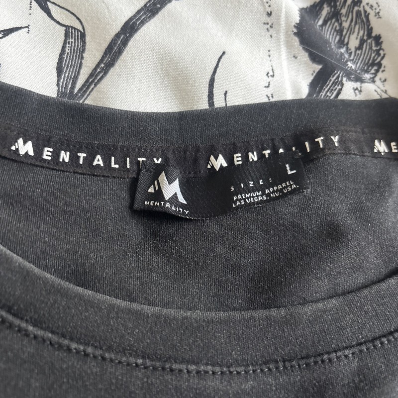 2 Mentality Mens Cutoff Tank Charcoal and Black Size Large Gym Wear Lot gallery