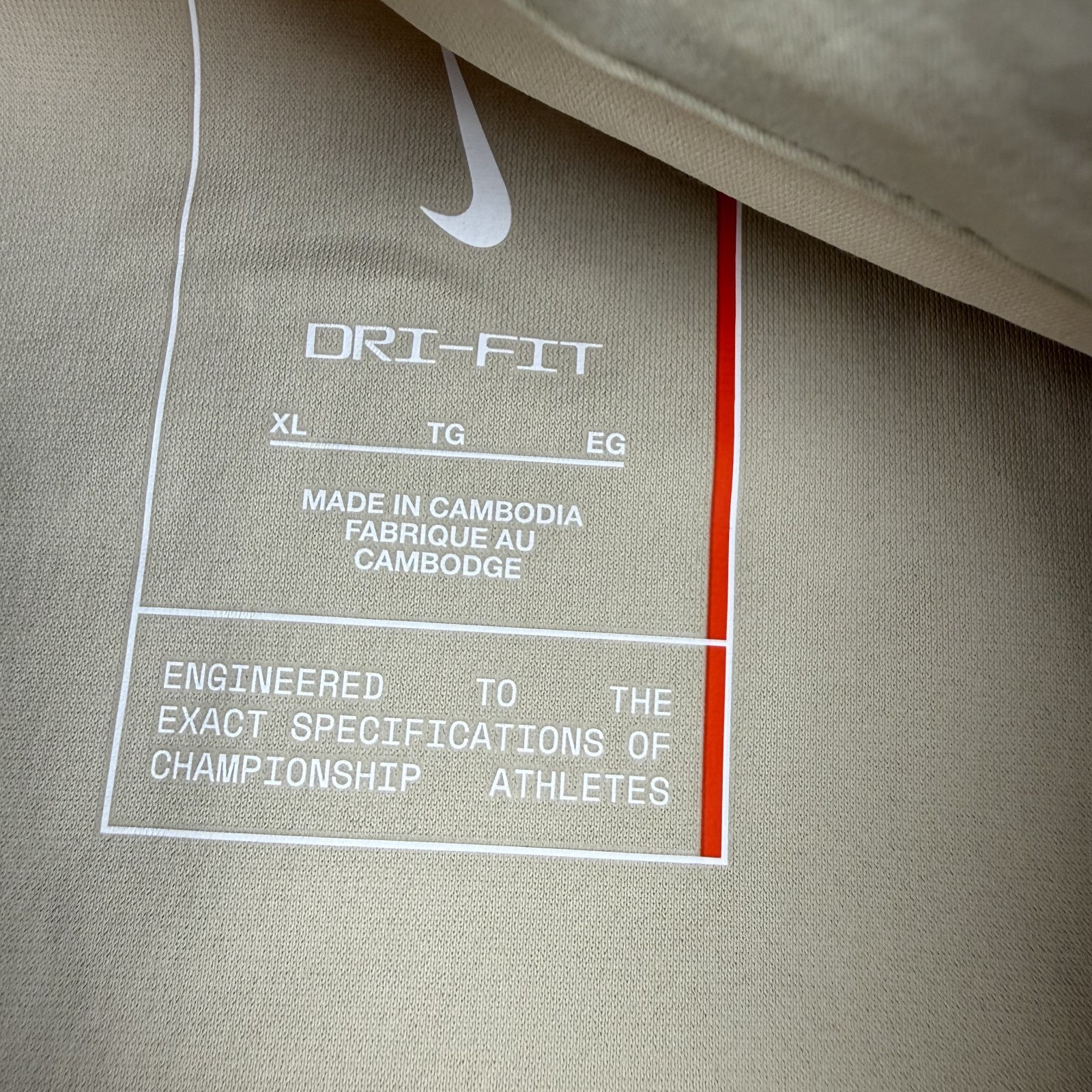 New Mens Nike 24.7 PerfectStretch Dri-FIT UV Tan Button-Up Shirt Size XLarge gallery
