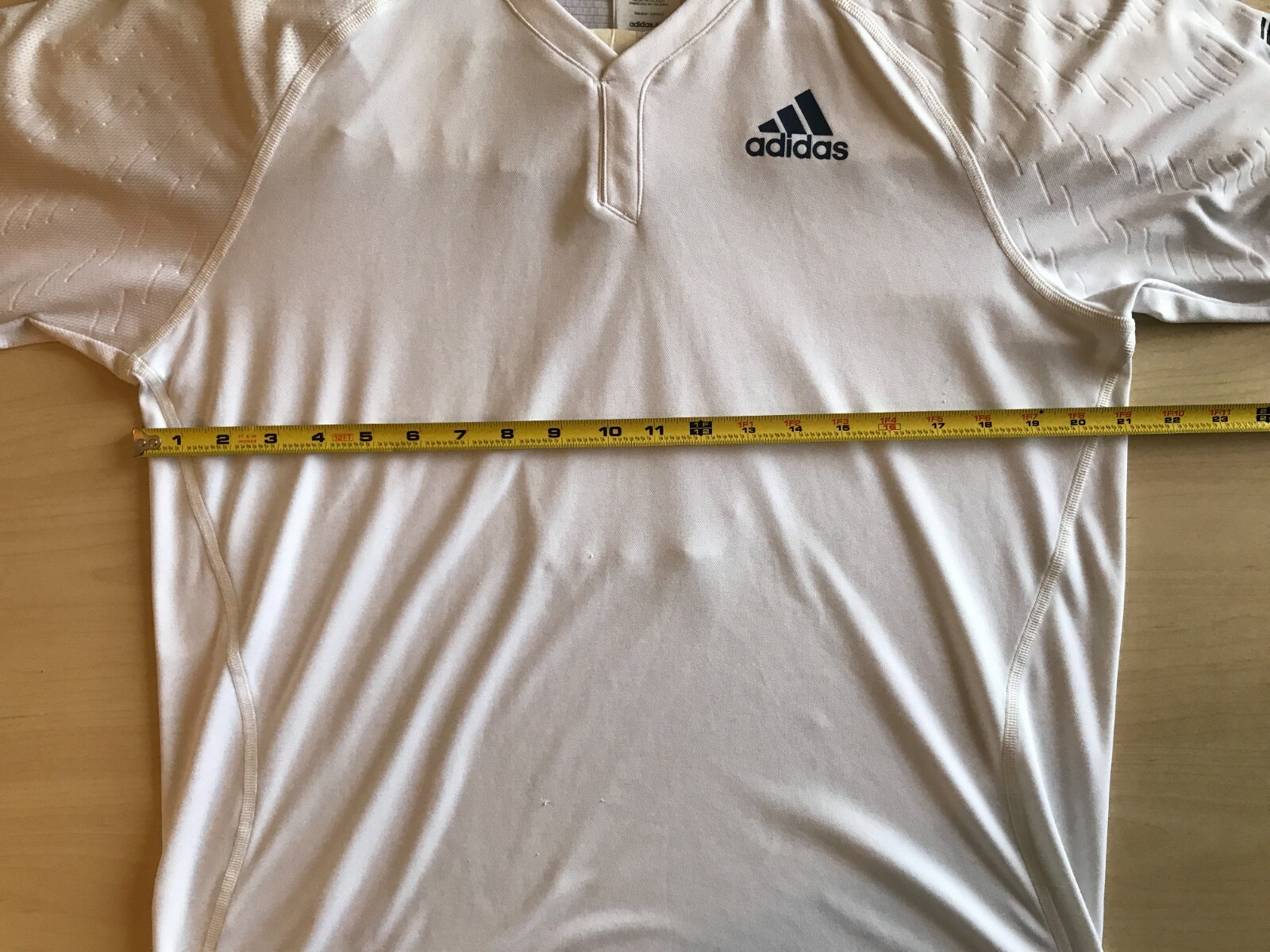 Adidas Tennis Crew 2010 Size M gallery