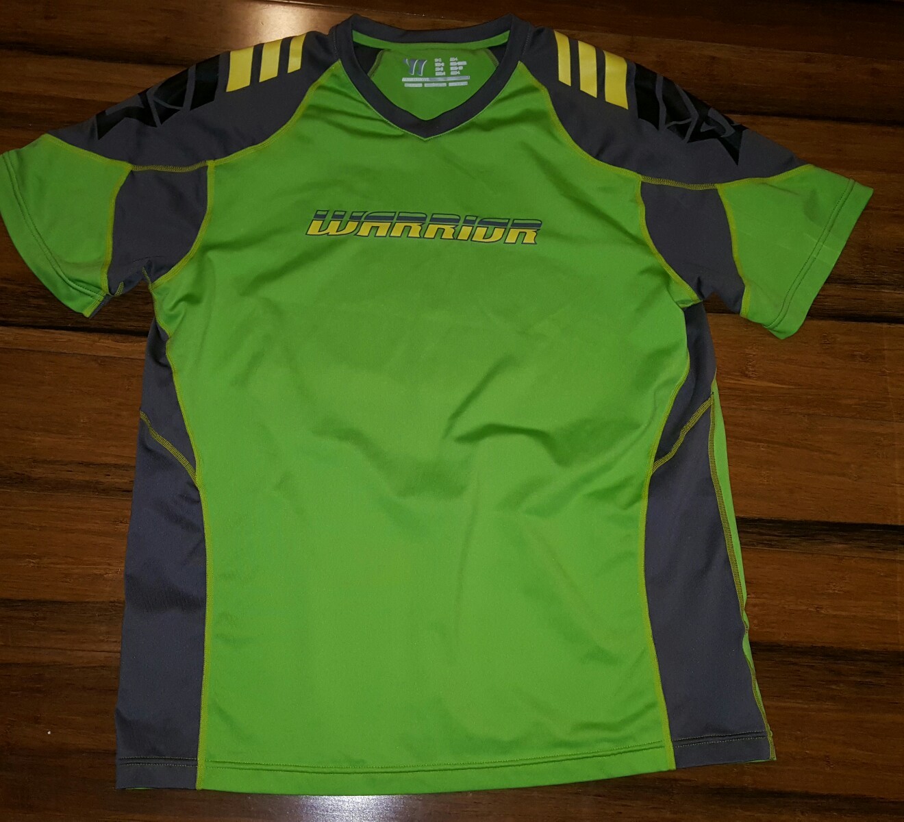 WARRIOR PERFORMANCE NB V-NECK T-SHIRT SIZE medium Spandex lacrosse gallery