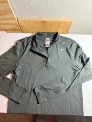 Gymshark Men’s Lightweight Quarter Zip Pullover Size Medium, Gray