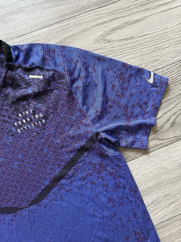 Nike Dri-FIt ADV Ultra TechKnit Run Division T-Shirt Purple Size M gallery