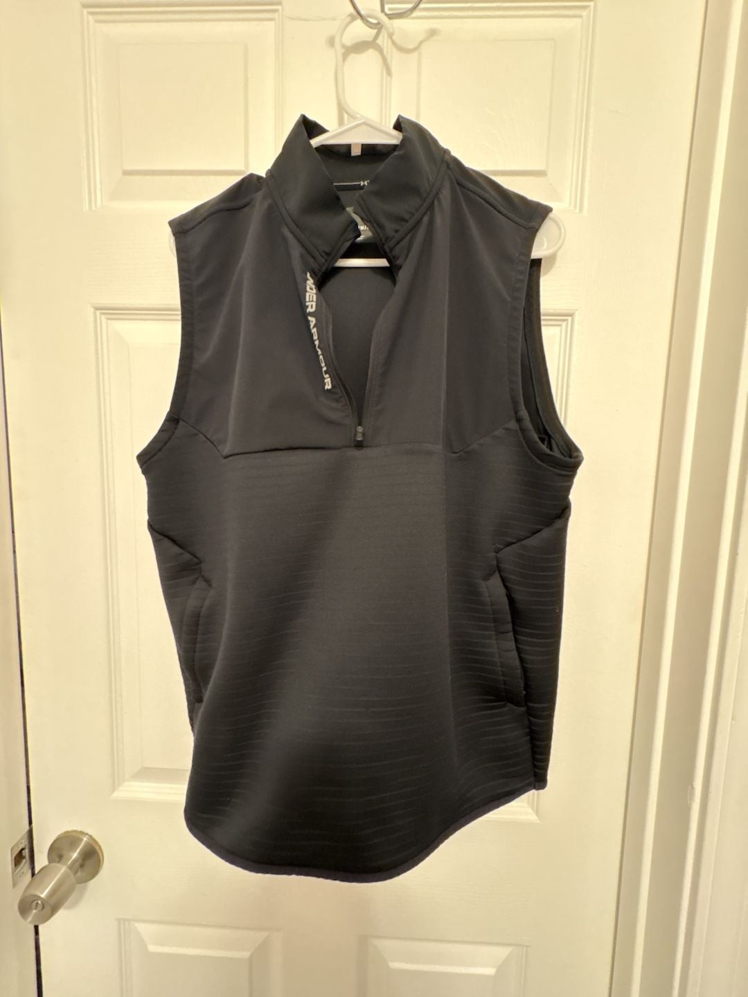 Under Armour Golf Quarter Zip Vest Black Size Medium gallery