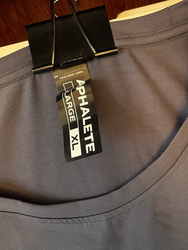 Alphalete Men’s Performance Shirt - XL- Preowned Excellent Condition gallery
