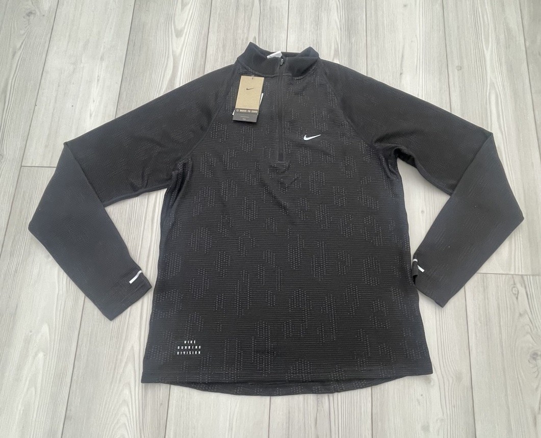 Nike Pinnacle Running Division Water Repellent Black Top Men's Size M FZ1121-010 gallery