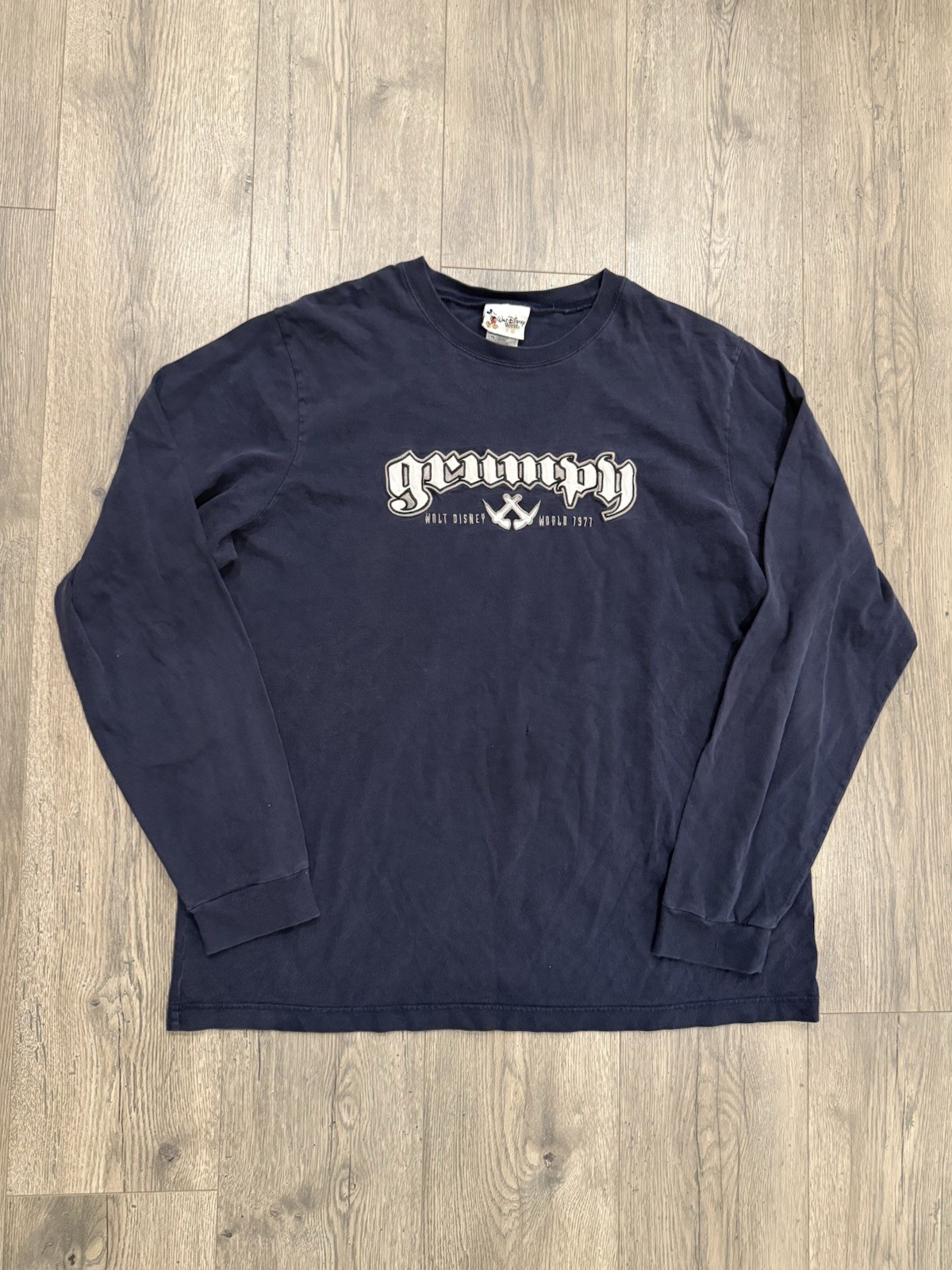 Vintage Disney Grumpy Embroidered Long Sleeve T-shirt Mens XL Navy gallery