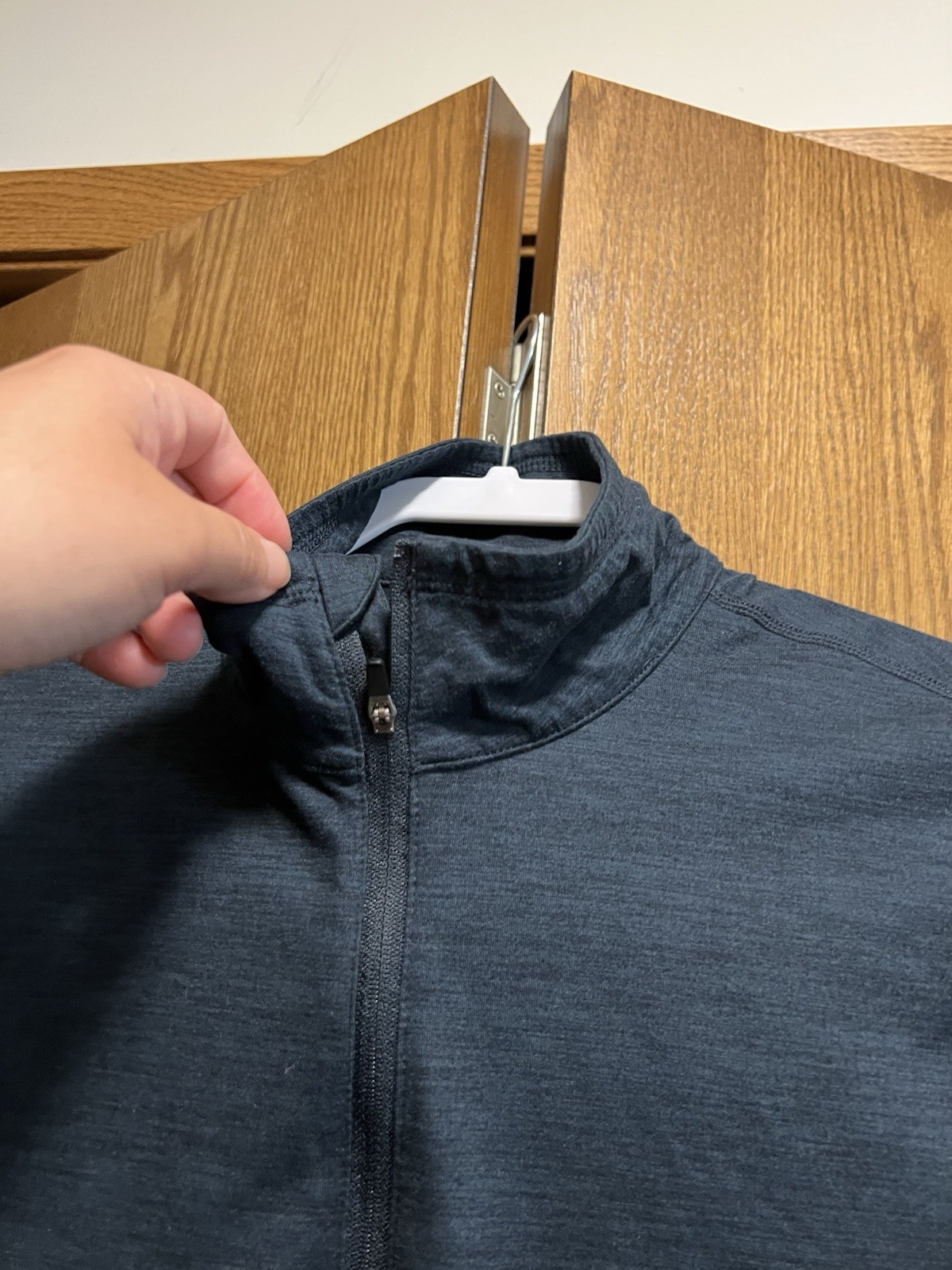 Vuori Ease Performance 1/4 Zip 2.0 Pullover Mens Medium Heathered Blue gallery